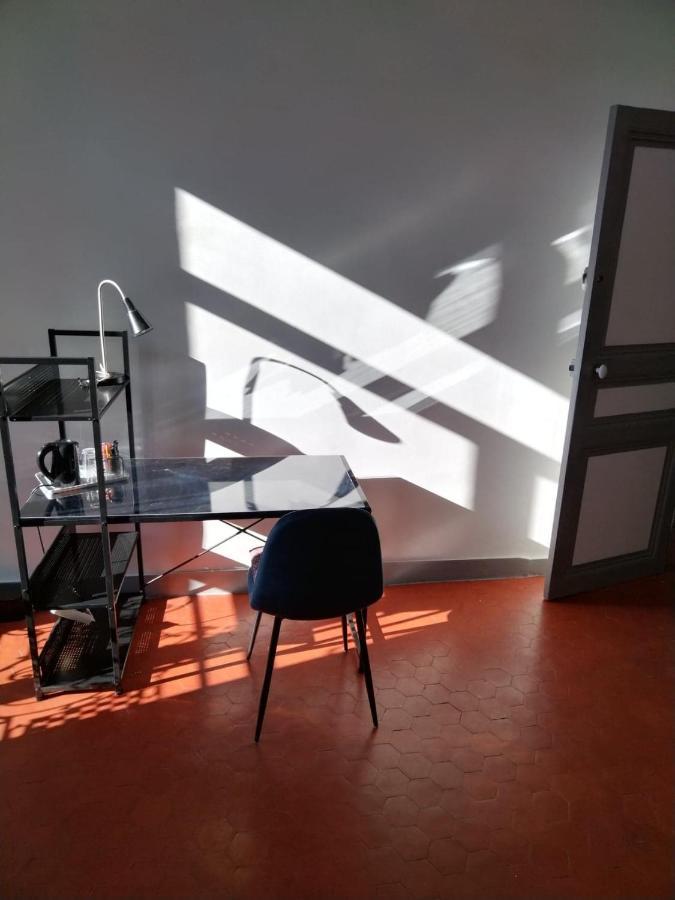 QUARTIER DES CREATEURS la plaine cours julien chambre privée dans appartement Marsella Exterior foto