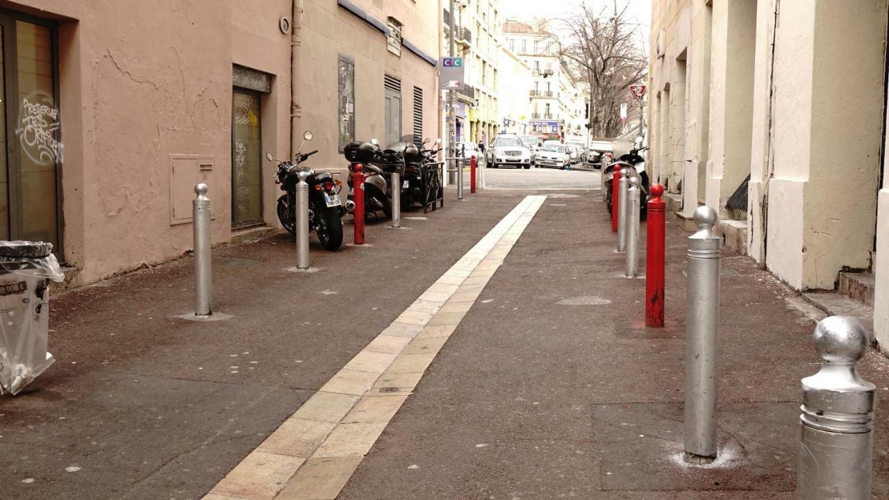 QUARTIER DES CREATEURS la plaine cours julien chambre privée dans appartement Marsella Exterior foto